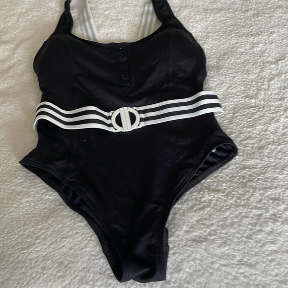 Seafolly swimsuit from Australia - Picture 4 of 4